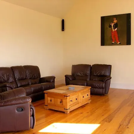 4 Bed In Caherdaniel Oc-ii15408 Holiday home Gortnaknilly